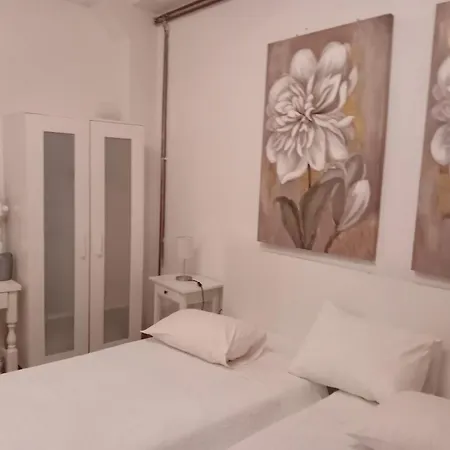 Duje & Josipa Apartman *