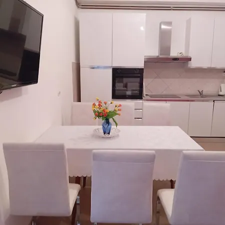 Διαμέρισμα Duje & Josipa *